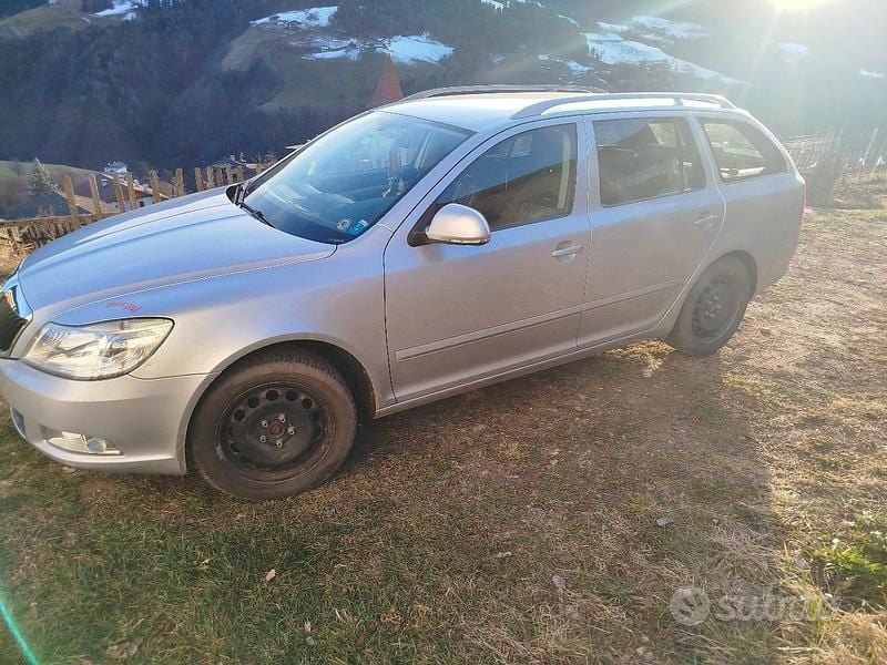 Usata Skoda Octavia 2010 Grigio Station wagon