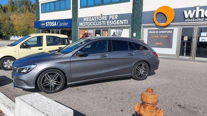 Usata 2019 Mercedes CLA200 Shooting Brake Business Station wagon | 21.500 € (Ottimo prezzo) - Immagine 1/4