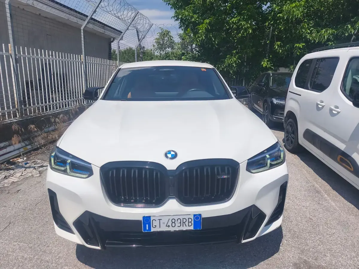 Usata BMW X4 Comfort Edition 340 CV (250 kW) 2024 Bianco SUV