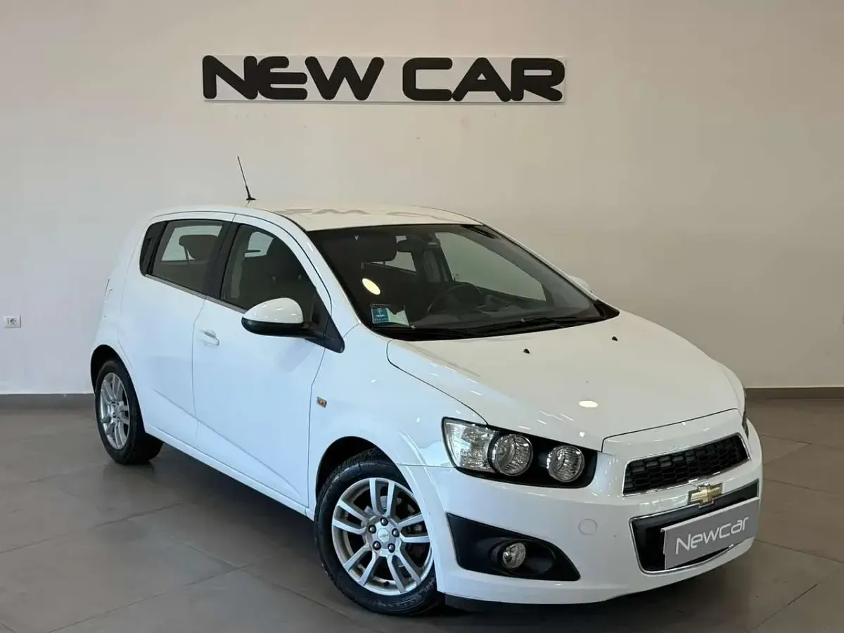 Usata Chevrolet Aveo LTZ 95 CV (69 kW) 2012 Bianco Berlina