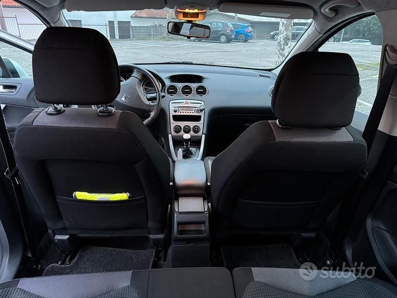 Usata Peugeot 308 110 CV (80 kW) 2009 Grigio Berlina