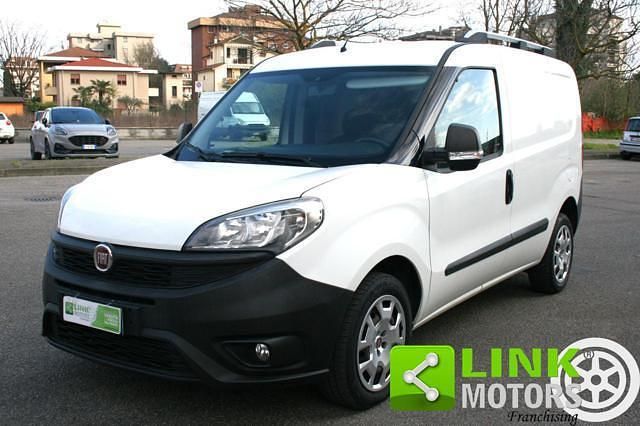 Usata Fiat Doblò 120 CV (88 kW) 2016 Bianco Monovolume