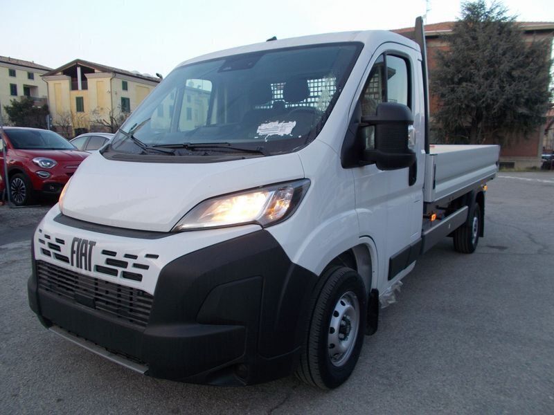 Bianco Usata 2024 Fiat Ducato Furgone | 37.000 € - Immagine 1/4