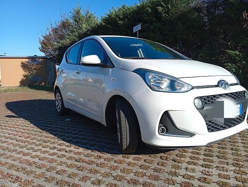 Usata Hyundai i10 67 CV (49 kW) 2019 Bianco Utilitaria