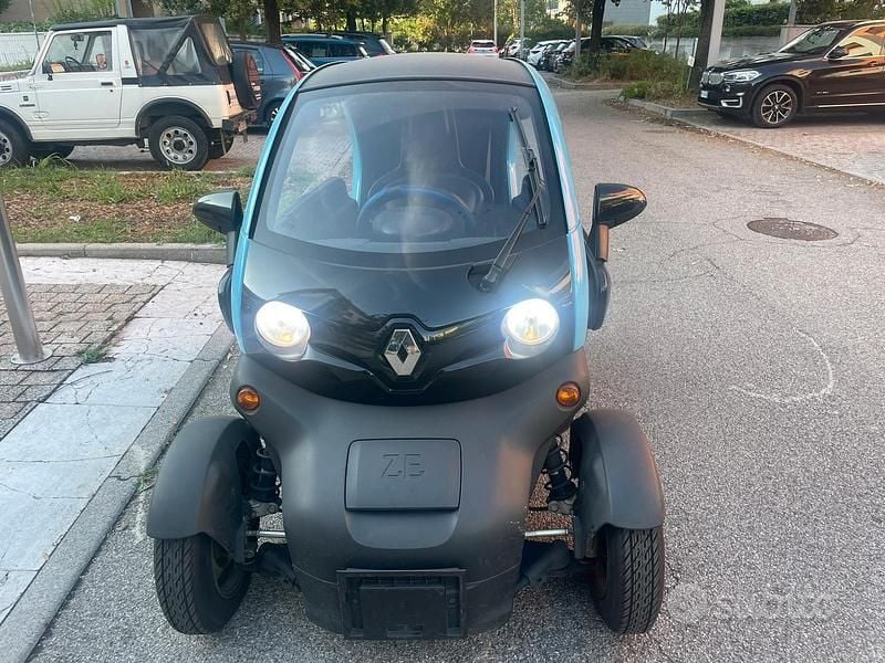 Usata Renault Twizy 2018 Blu Utilitaria