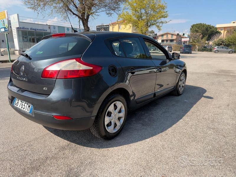 Usata Renault Mégane 2011 Grigio Berlina
