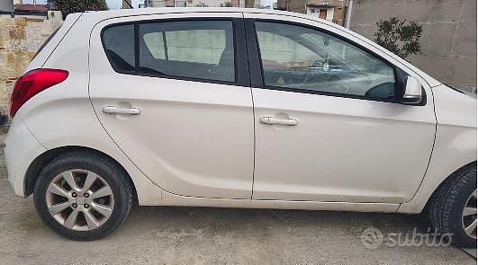 Usata Hyundai i20 2013 Bianco Berlina