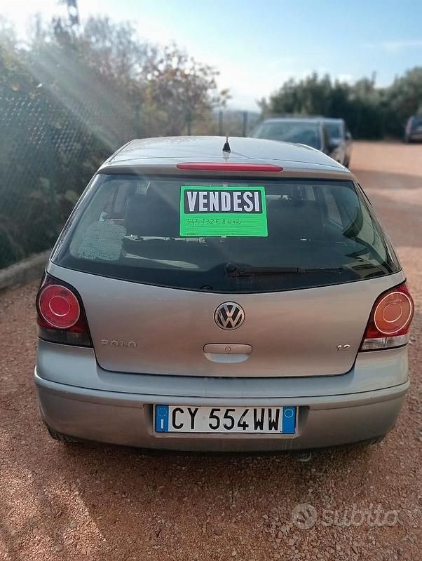 Usata VW Polo 45 CV (33 kW) 2005 Grigio Utilitaria