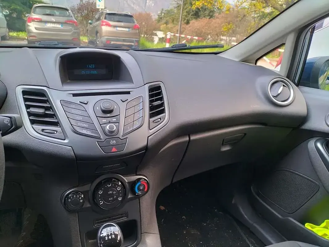 Usata Ford Fiesta 60 CV (44 kW) 2013 Berlina