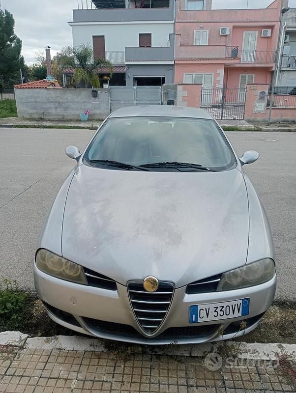 Usata Alfa Romeo 156 115 CV (84 kW) 2005 Grigio Berlina
