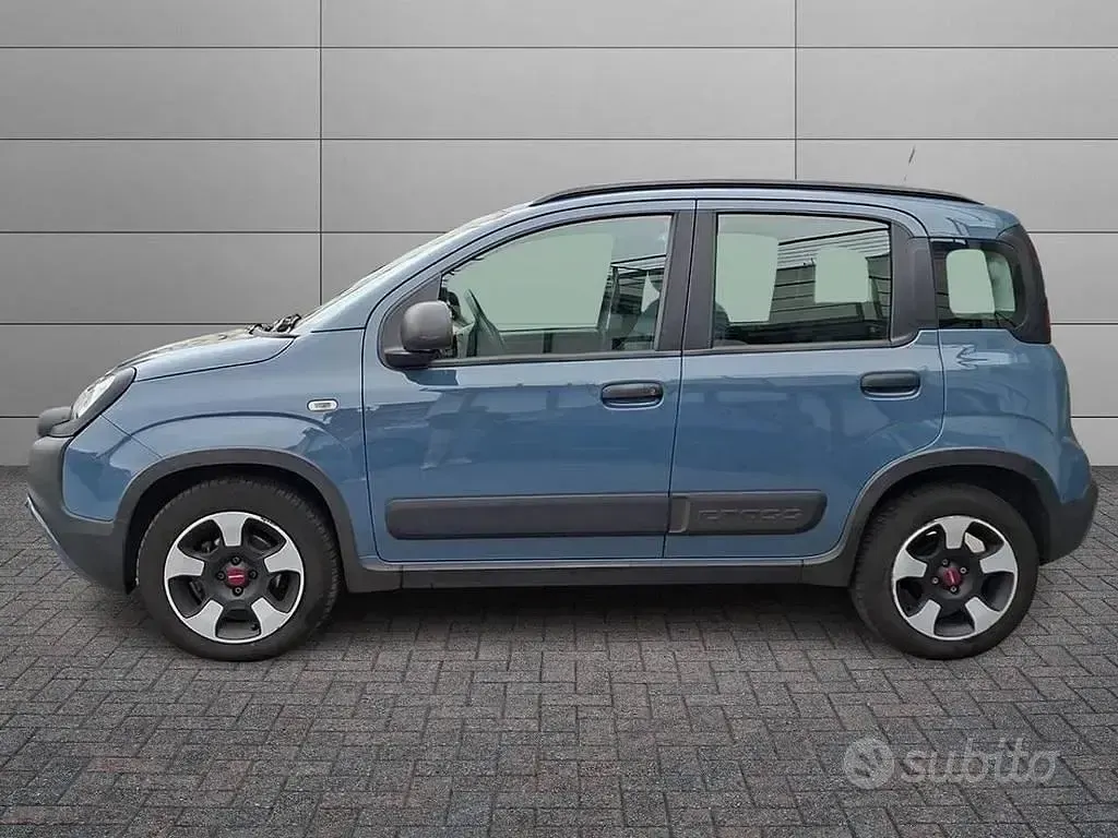 Usata Fiat Panda Cross Cross 70 CV (51 kW) 2021 Blu/azzurro Utilitaria