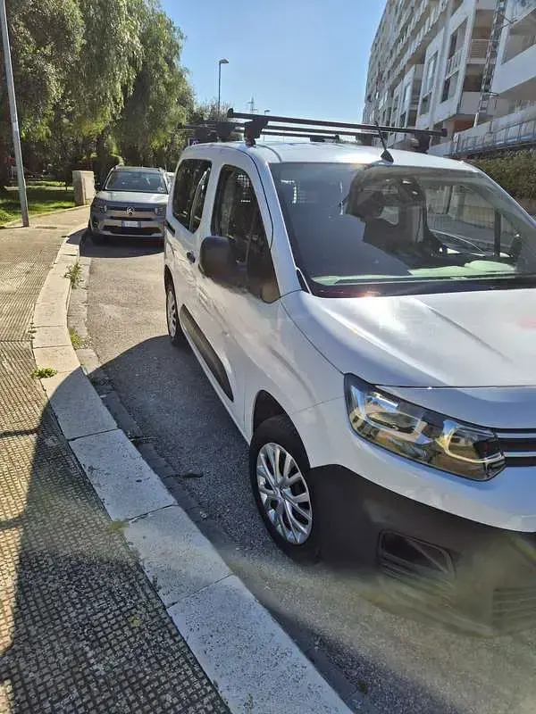 Usata Citroën Berlingo Rip Curl 102 CV (75 kW) 2022 Monovolume