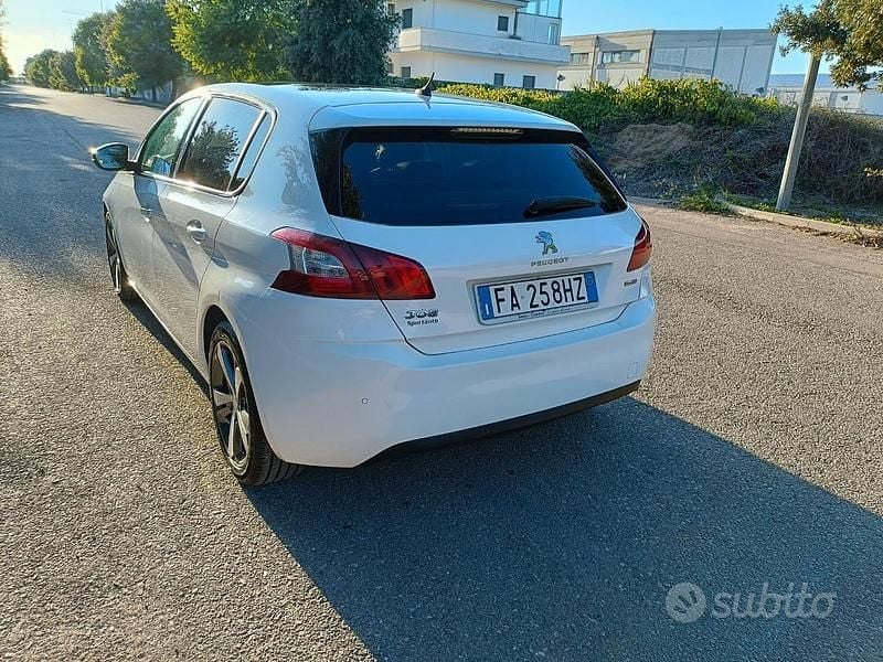 Usata Peugeot 308 Allure 120 CV (88 kW) 2015 Bianco Berlina