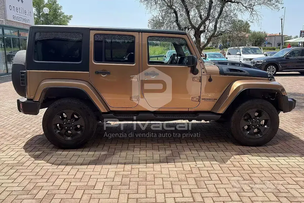 Usata Jeep Wrangler Unlimited Sahara 200 CV (147 kW) 2015 Marrone SUV