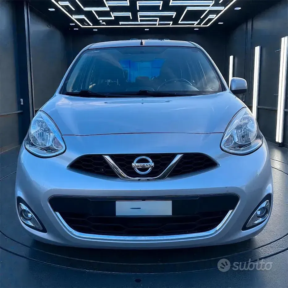 Usata Nissan Micra Tekna 80 CV (58 kW) 2015 Grigio Utilitaria
