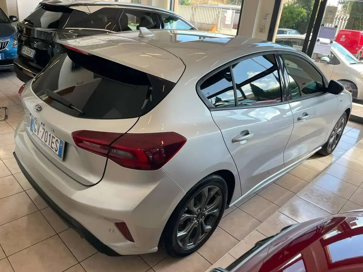 Usata Ford Focus ST-Line 155 CV (114 kW) 2024 Argento Berlina