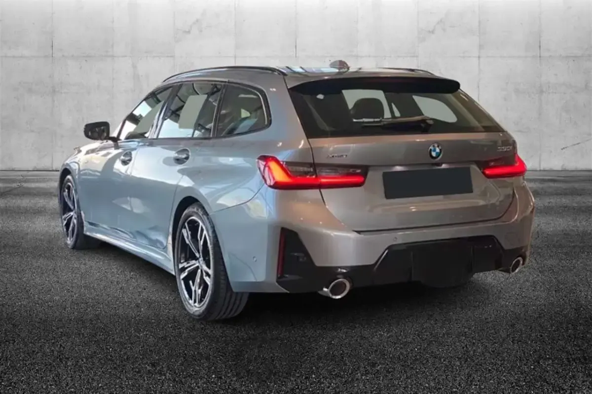 Usata BMW 330 M Sport 245 CV (180 kW) 2024 Grigio Station wagon
