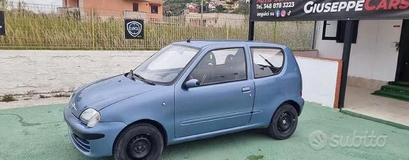 Usata Fiat 600 54 CV (39 kW) 2003 Blu Berlina