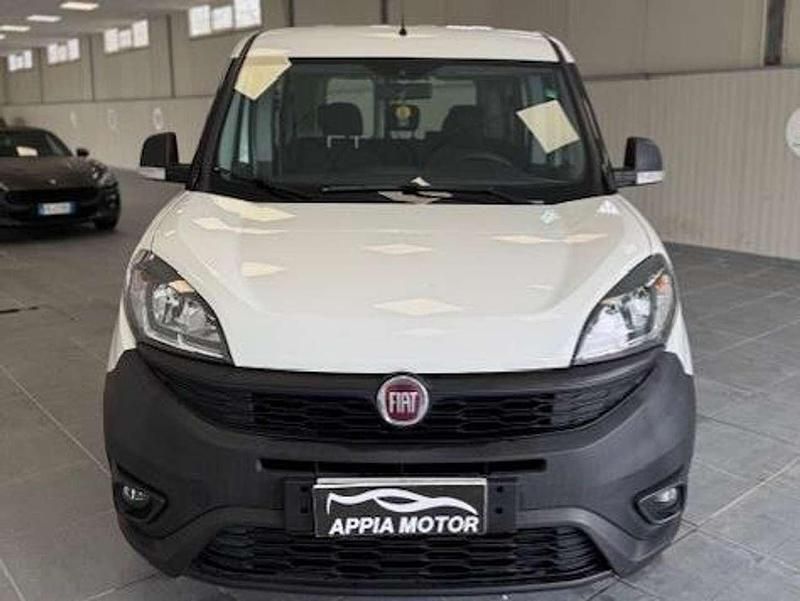 Usata Fiat Doblò Lounge 95 CV (69 kW) 2019 Bianco Monovolume