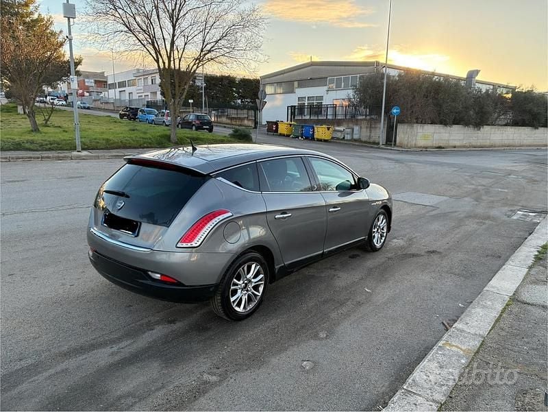 Usata Lancia Delta 2012 Grigio Utilitaria