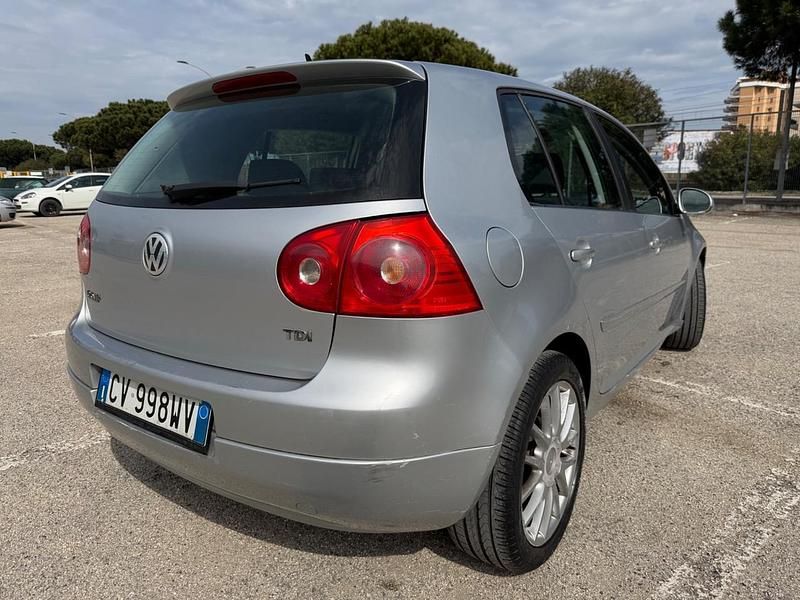 Usata VW Golf IV Comfortline 105 CV (77 kW) 2005 Argento Berlina