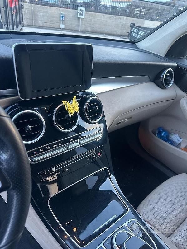 Usata Mercedes GLC220 2016 Bianco SUV