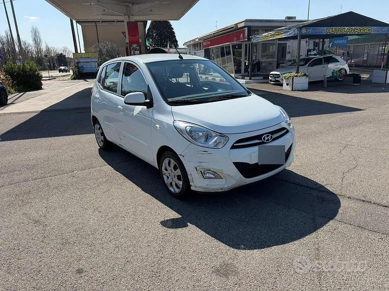 Usata Hyundai i10 107 CV (78 kW) 2013 Bianco Utilitaria