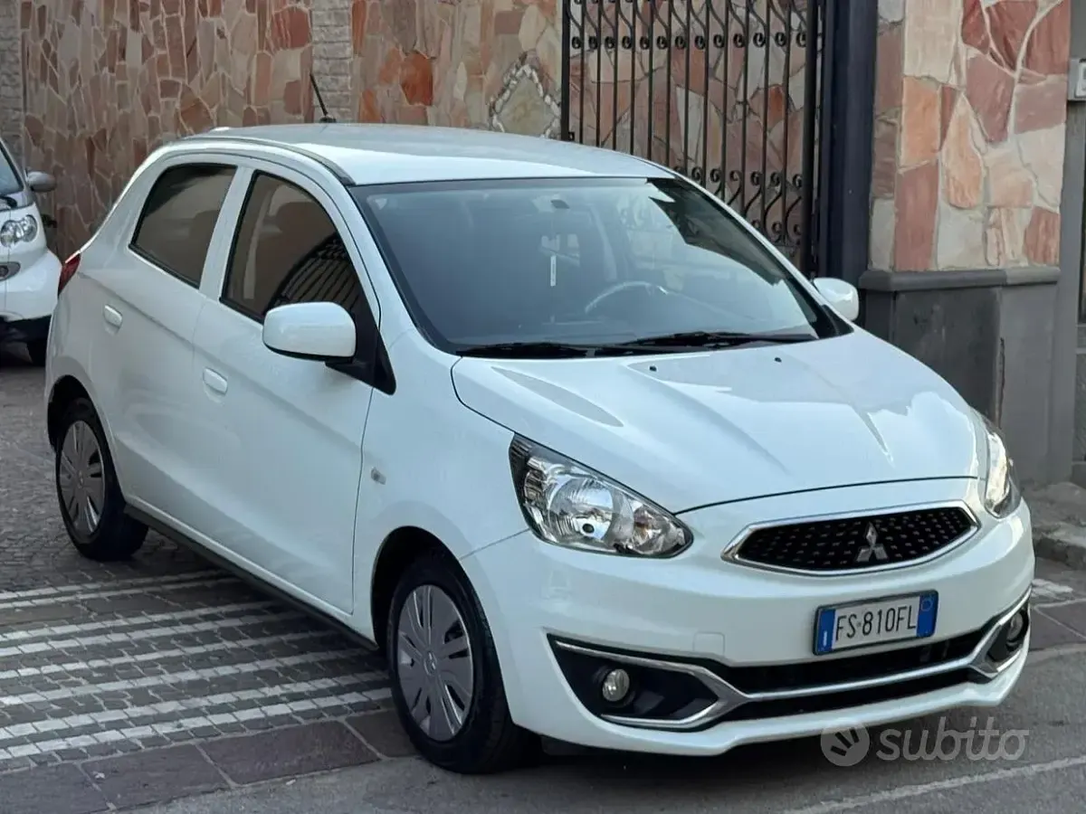 Usata Mitsubishi Space Star Intense 71 CV (52 kW) 2018 Bianco Utilitaria