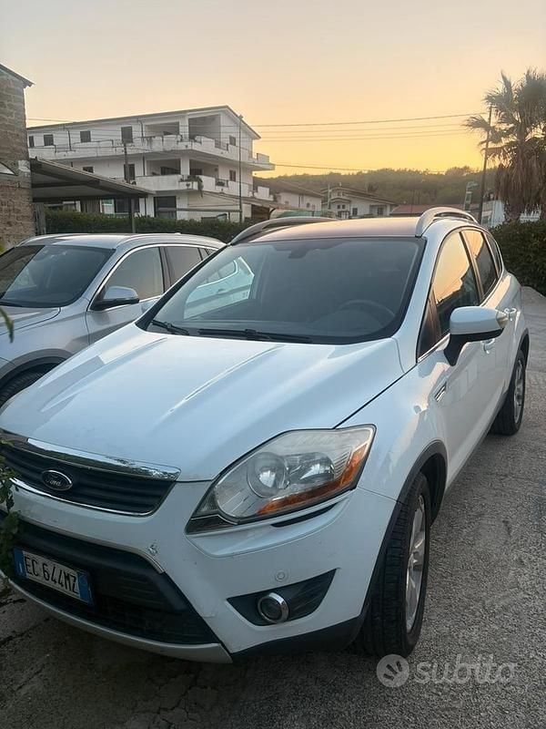 Usata Ford Kuga Titanium 136 CV (100 kW) 2010 Bianco SUV