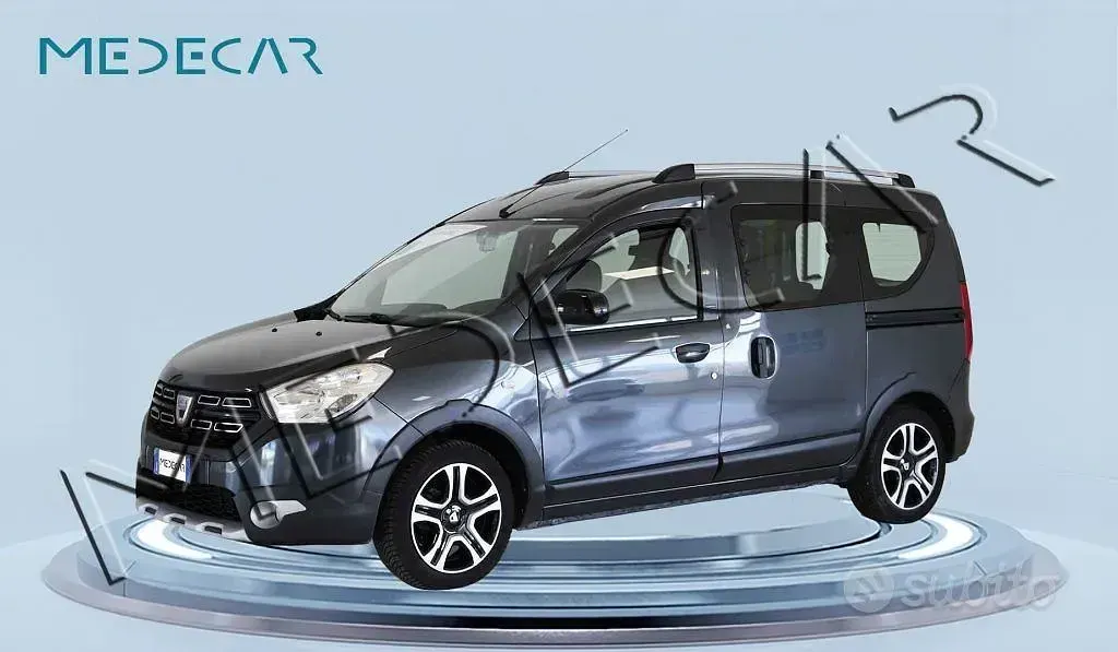 Usata Dacia Dokker Stepway 90 CV (66 kW) 2018 Grigio Monovolume