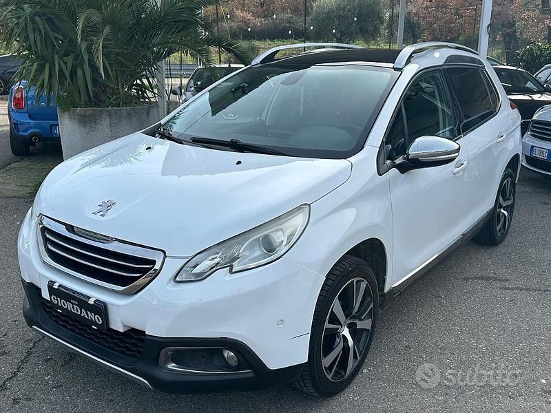 Usata Peugeot 2008 S 120 CV (88 kW) 2015 Bianco SUV