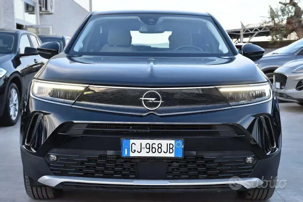 Usata Opel Mokka Elegance 110 CV (80 kW) 2022 Nero SUV