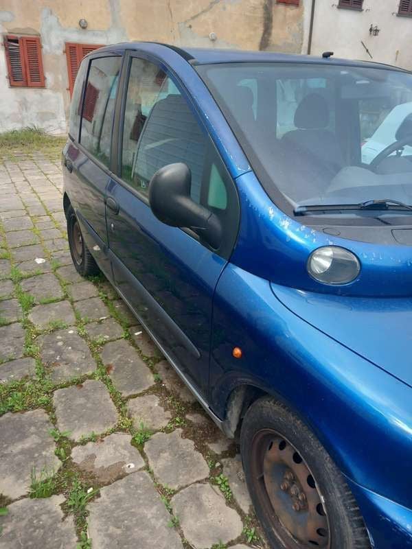 Blu/azzurro Usata 2002 Fiat Multipla Monovolume | 1500 € (Cara) - Immagine 1/4