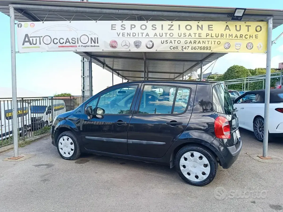 Usata Renault Modus Dynamique 75 CV (55 kW) 2009 Nero Monovolume