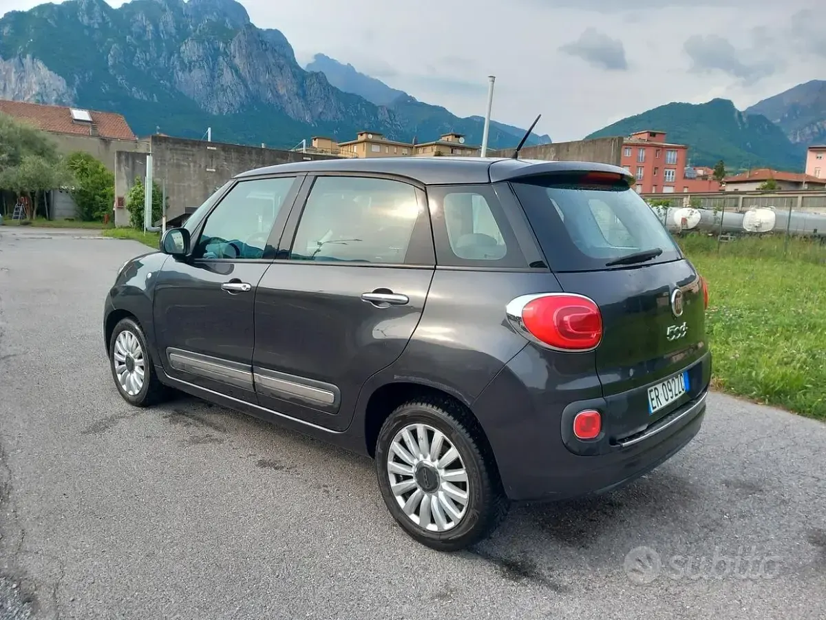 Usata Fiat 500L Lounge 85 CV (62 kW) 2013 Grigio Monovolume