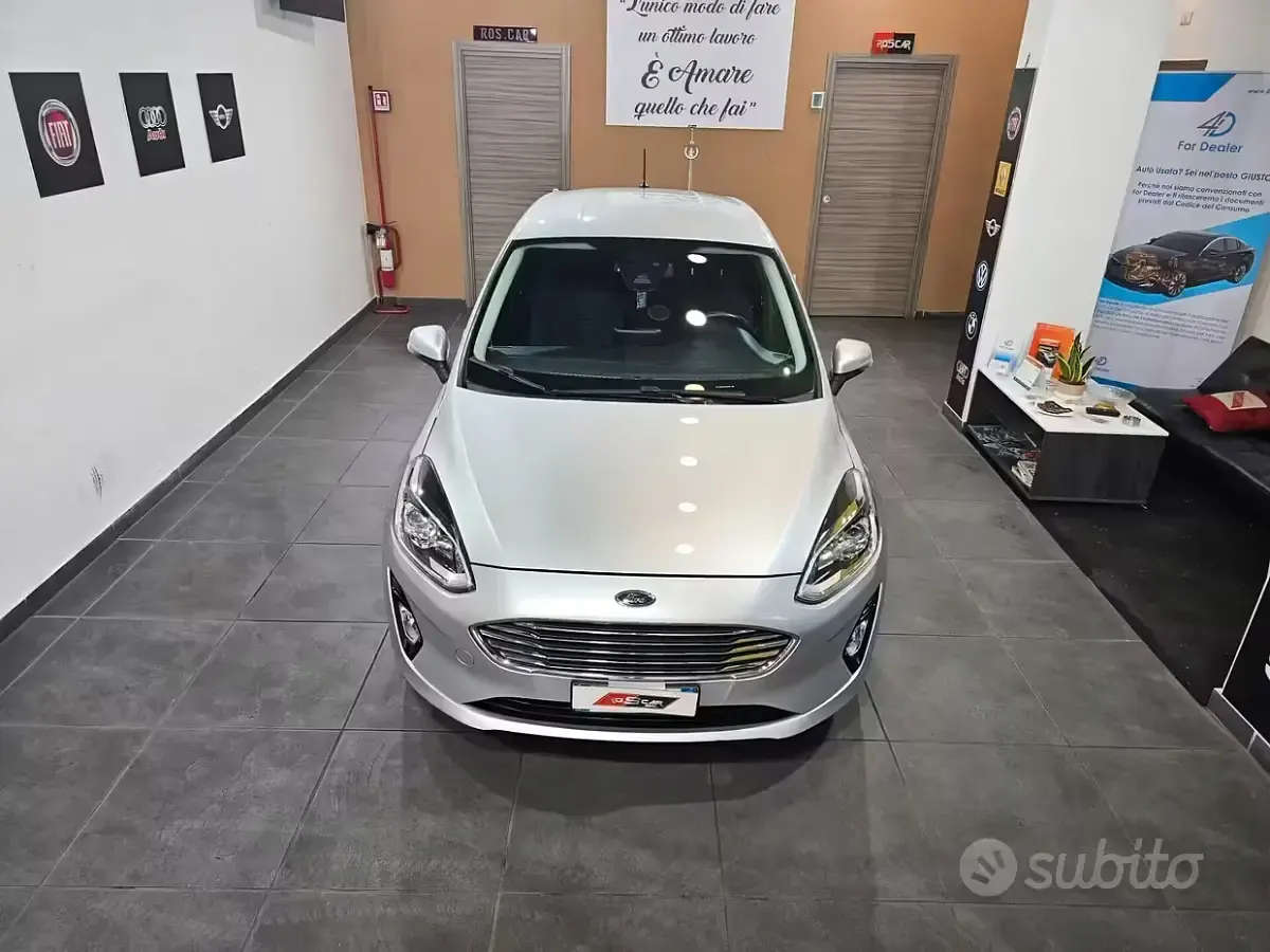 Usata Ford Fiesta Titanium 75 CV (55 kW) 2019 Grigio Utilitaria