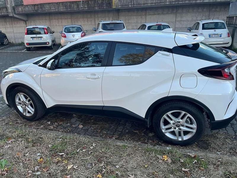 Gebraucht Toyota C-HR Business Edition 98 PS (72 kW) 2022 Weiß SUV
