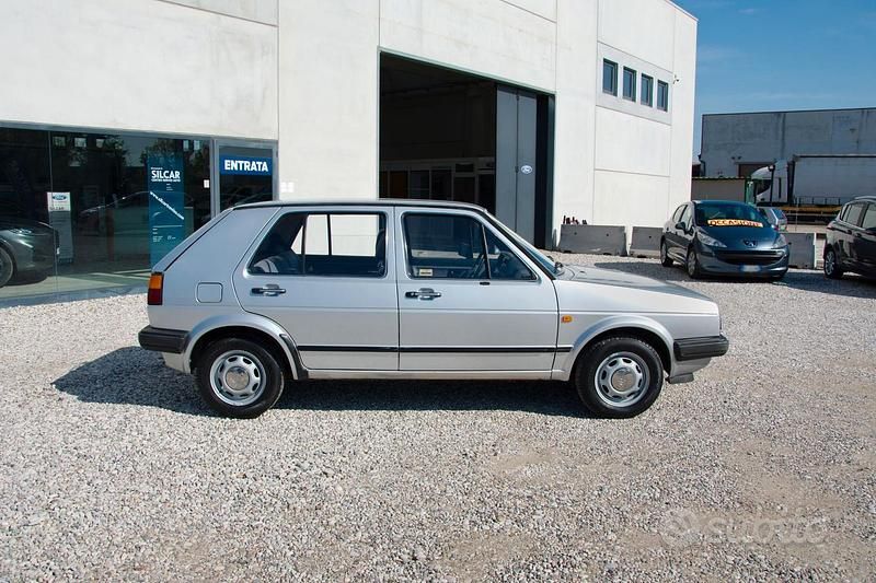 Usata VW Golf II 45 CV (33 kW) 1985 Grigio Utilitaria