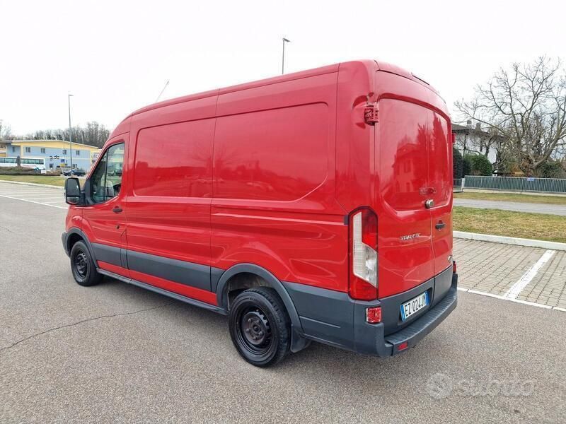 Usata Ford Transit 125 CV (91 kW) 2015 Rosso Berlina