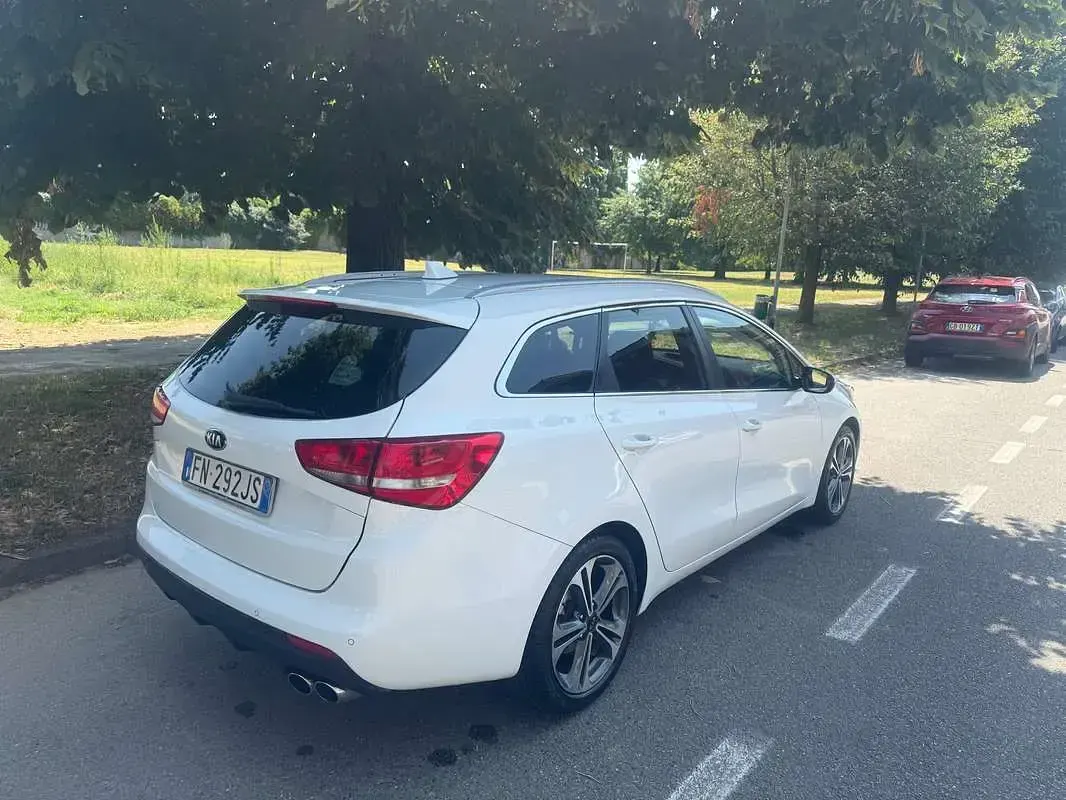 Usata Kia Ceed Sportswagon GT-Line 110 CV (80 kW) 2018 Bianco Station wagon