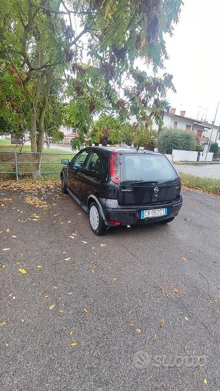 Occasion Opel Corsa 69 ch (50 kW) 2004 Noir Citadine