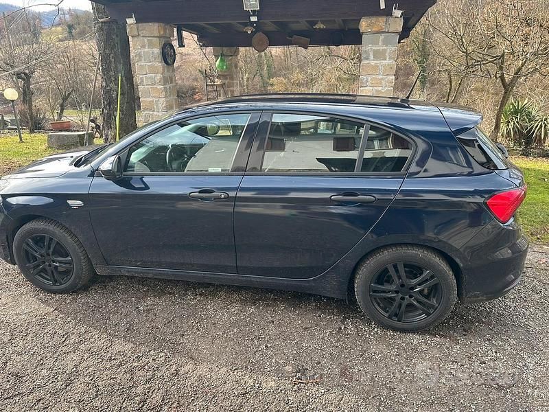 Usata Fiat Tipo Business 120 CV (88 kW) 2017 Blu Berlina