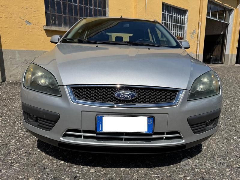 Usata Ford Focus 90 CV (66 kW) 2006 Grigio Berlina