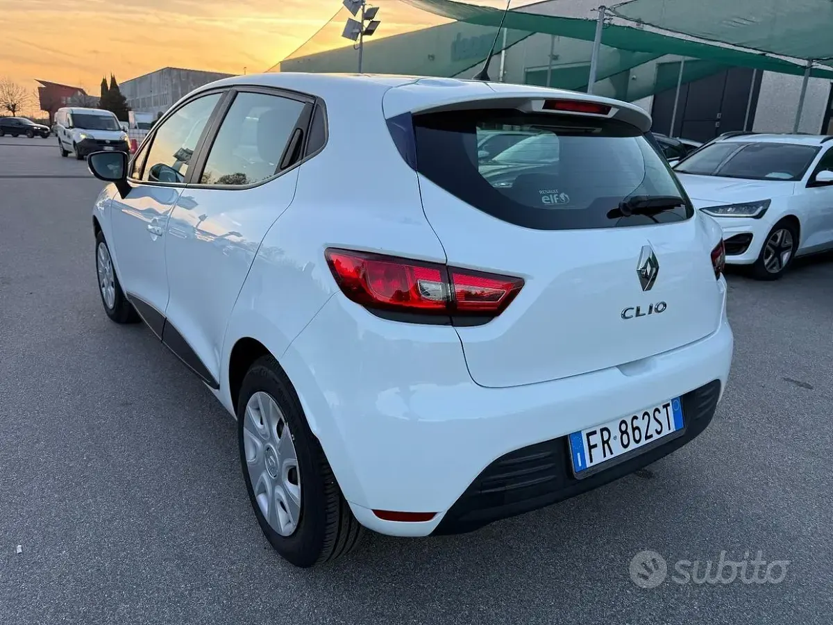 Usata Renault Clio IV Life 75 CV (55 kW) 2018 Bianco Berlina
