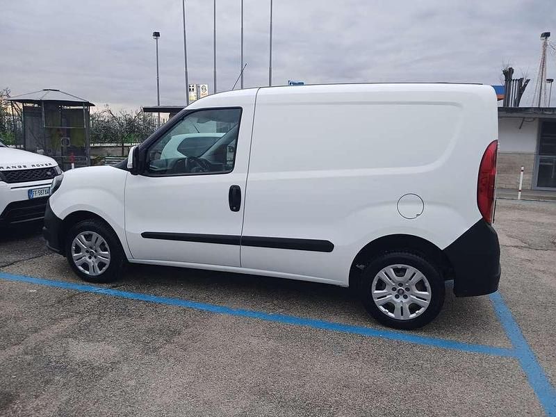 Usata Fiat Doblò 95 CV (69 kW) 2019 Bianco Monovolume
