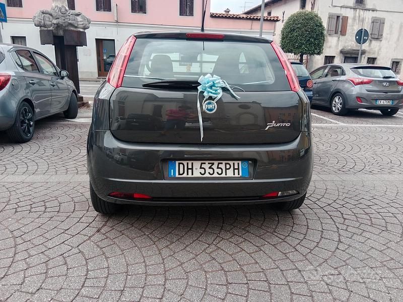 Usata Fiat Grande Punto 75 CV (55 kW) 2007 Utilitaria