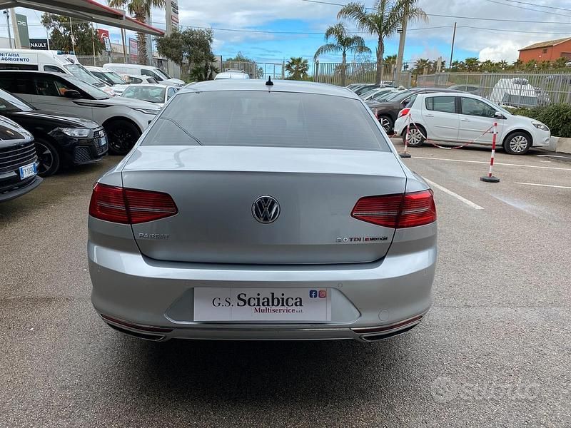 Usata VW Passat Highline 240 CV (176 kW) 2017 Grigio Berlina