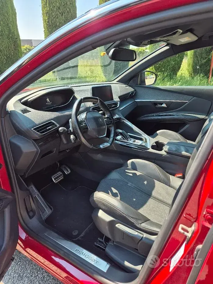 Usata Peugeot 3008 GT-line 131 CV (96 kW) 2018 Rosso SUV