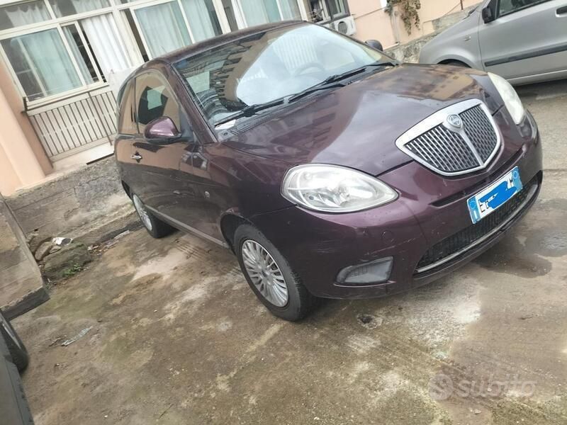 Usata Lancia Ypsilon 60 CV (44 kW) 2010 Utilitaria