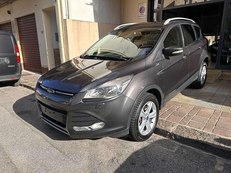 Grigio Usata 2016 Ford Kuga Titanium SUV | 15.990 € (Molto cara) - Immagine 1/4